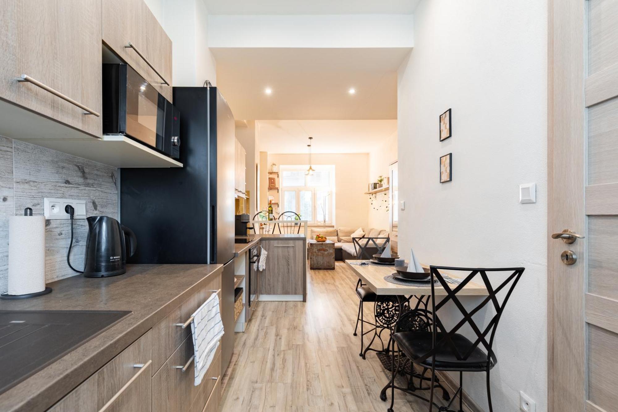 Apartamento Charming Flat, Steps From Castle - Historic Part Bratislava Exterior foto